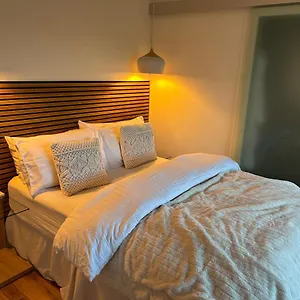 Homestay Private With En-suite In Shared House, Southend-on-Sea